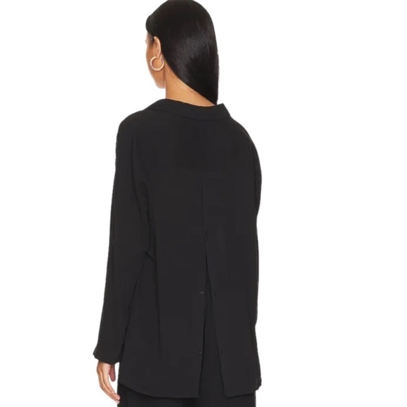 Seafolly Classic Beach Shirt Black Long Sleeves NWOT - Picture 2 of 5